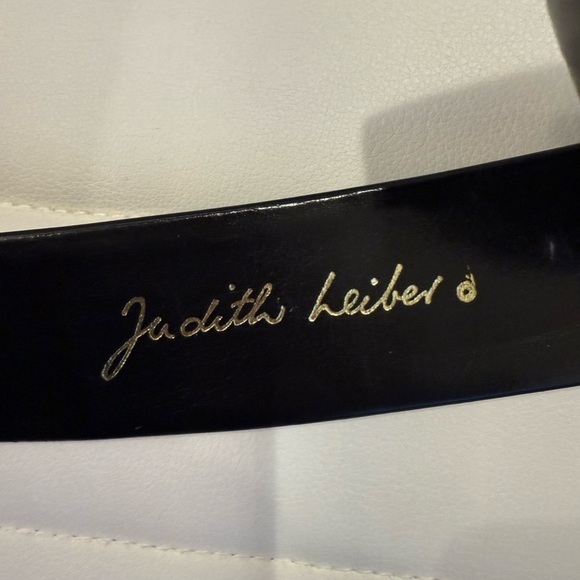 Judith Leiber black leather belt with gold/silver details - Picture 5 of 12